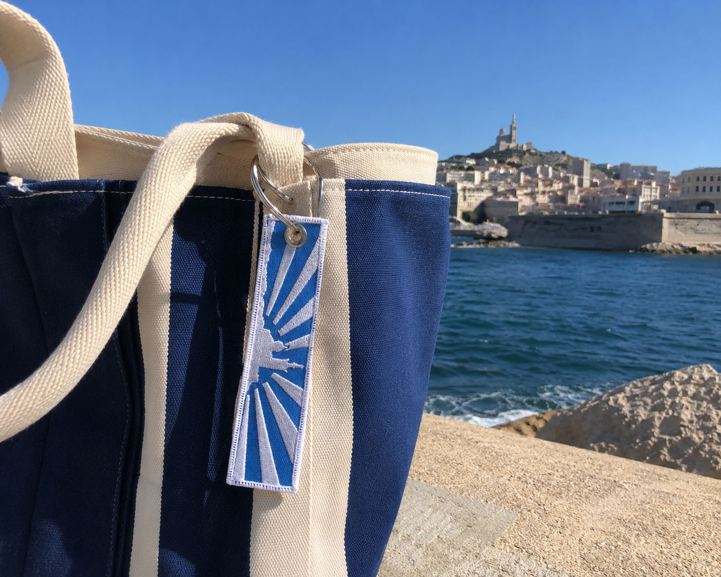 flamme_marseille_sac-plage_vieux-port