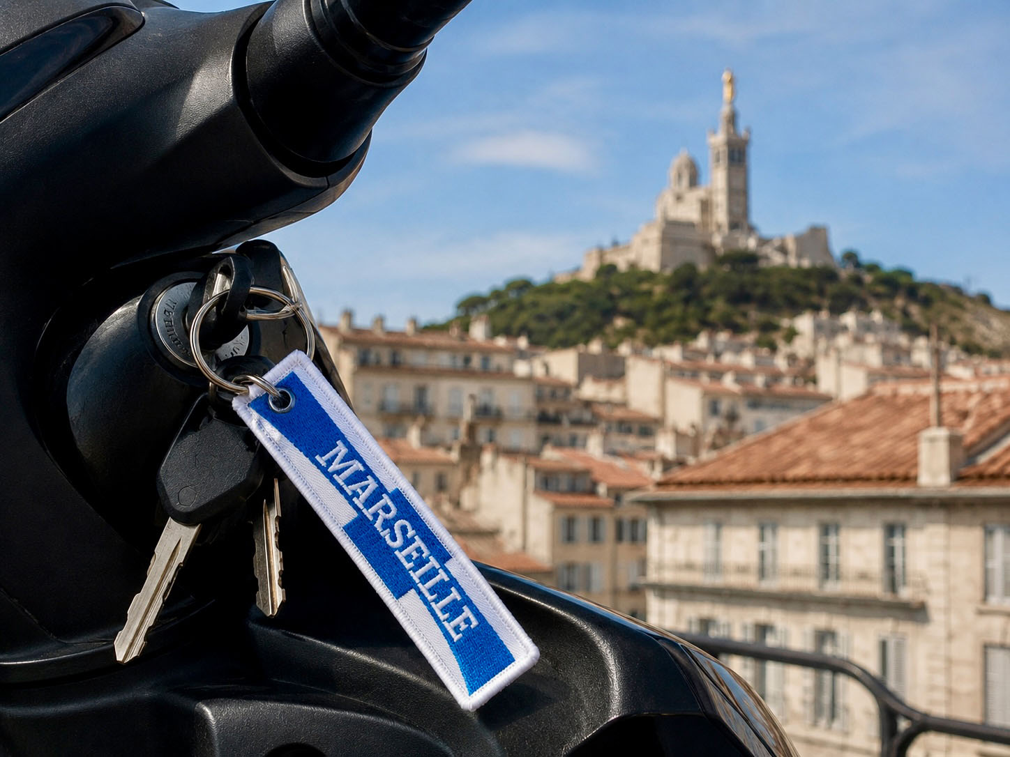 flamme_scooter_marseille_notre dame de la garde.jpg